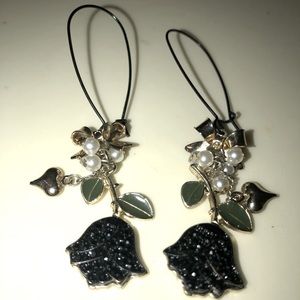 Betsey Johnson dangly earrings black rose w pearls